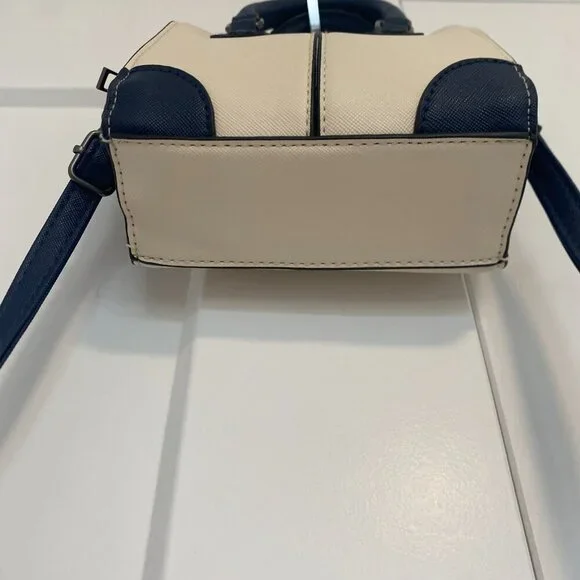 Mini‎ Shoulder Bag - Picture 3 of 11